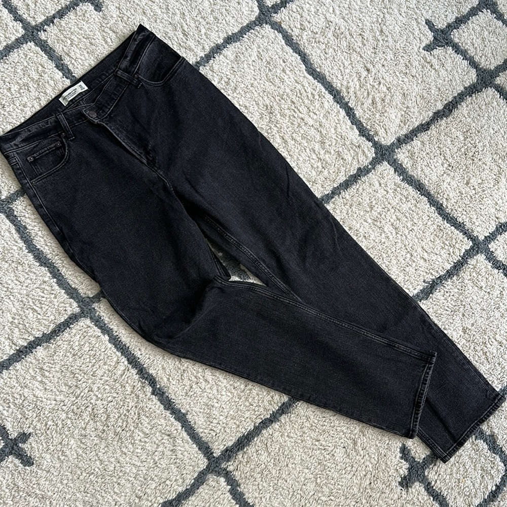 Abercrombie & Fitch 90’s Slim Straight Ultra High Rise size 10/30